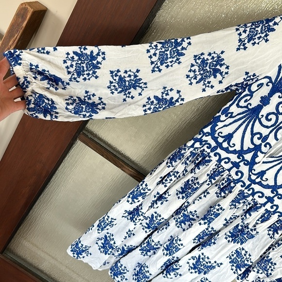 Alcoolique
Donata Dress Italian size 44 or a US 8. - Picture 9 of 14